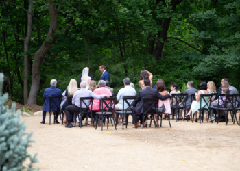 wooded wedding ceremony